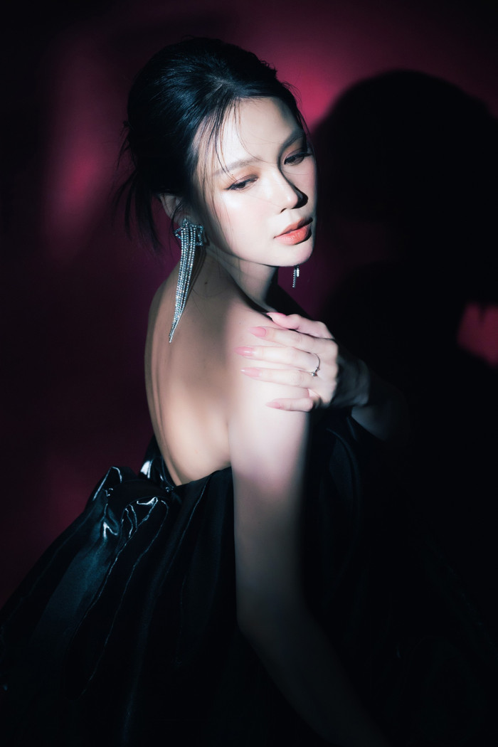 Hình ảnh mới nhất của Sam những tháng cuối thai kỳ.