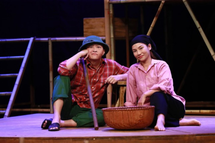 Vở Bến nước thời gian do NSƯT Sĩ Tiến đạo diễn. (Ảnh: Tiền phong).