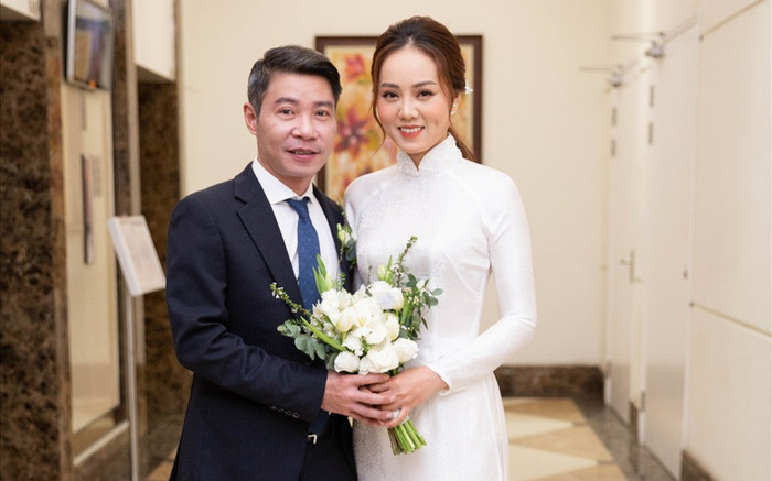 Bà xã NSND Công Lý từng giận chồng bỏ về nhà mẹ, thừa nhận còn 'non' và 'xanh' Ảnh 2