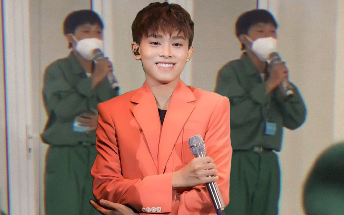 Clip: Hồ Văn Cường đeo khẩu trang kín mít, diện quân phục hát nhạc Bolero tại trường học Ảnh 2