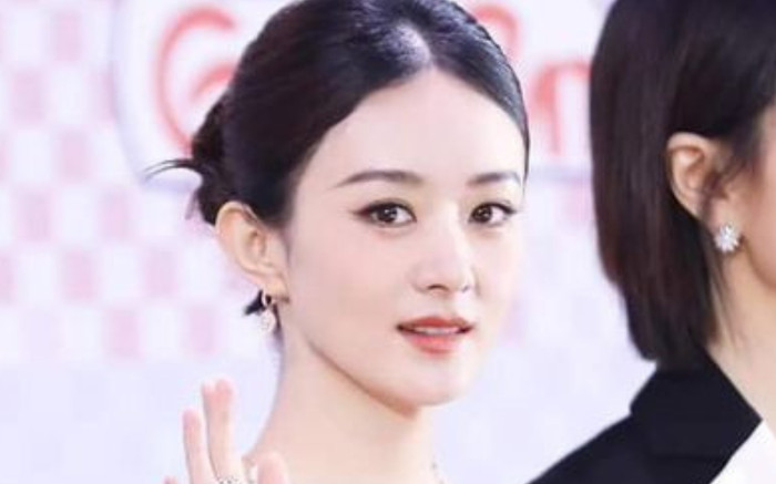 Triệu Lệ Dĩnh đẳng cấp đến đâu mà khiến một nhân vật sợ không xứng khi đứng kế bên Ảnh 2