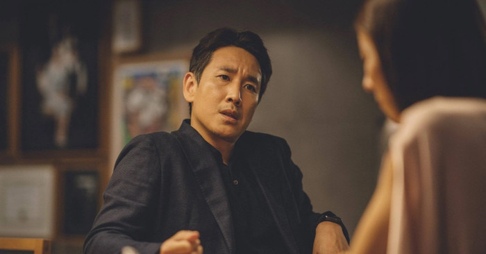 Truyền thông Hàn Quốc không đề cập đến việc nam tài tử có được miễn trừ trách nhiệm sau khi qua đời không hay ai sẽ là người đứng ra trả tiền bồi thường.