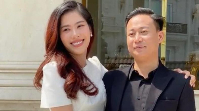 Chồng sắp cưới của người đẹp cũng vướng nợ nần, từng nợ khoản tiền 120 tỷ đồng. 