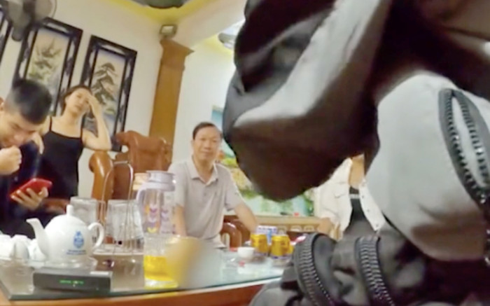 Tình cờ nhặt được chiếc ví trên đường, chàng trai lần theo địa chỉ đến tận nơi và cái kết đầy bất ngờ Ảnh 2