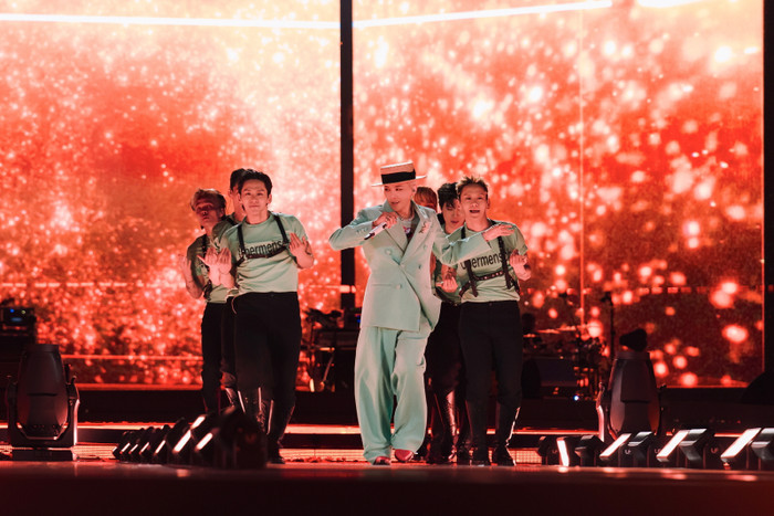 G-DRAGON giải thích về sự cố trong concert tại Hàn Quốc: 'Tôi nên chuẩn bị tốt hơn' Ảnh 2