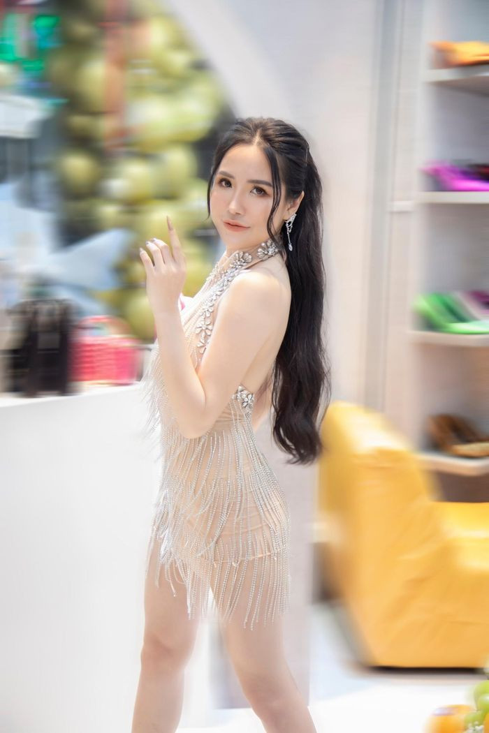 Viên Vibi cảm thấy xấu hổ trước những việc làm trong quá khứ.