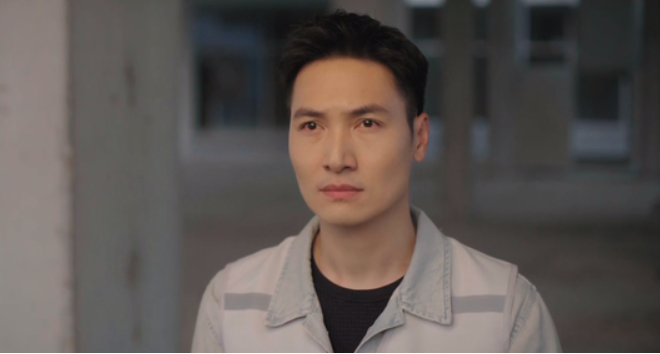 Huyền Lizzie bất ngờ được một nam thần trao cho ánh mắt si mê, đến Đình Tú cũng phải dè chừng Ảnh 2