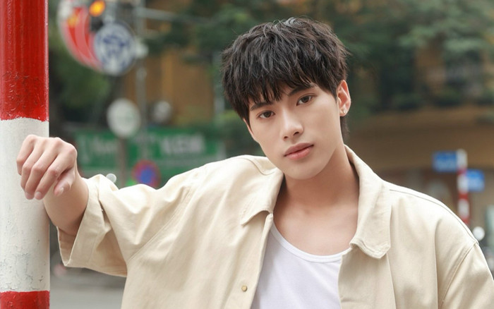 Hotboy người Tày Nông Thanh Tùng khiến hội chị em 'xỉu up xỉu down' vì gương mặt chuẩn soái ca Ảnh 2