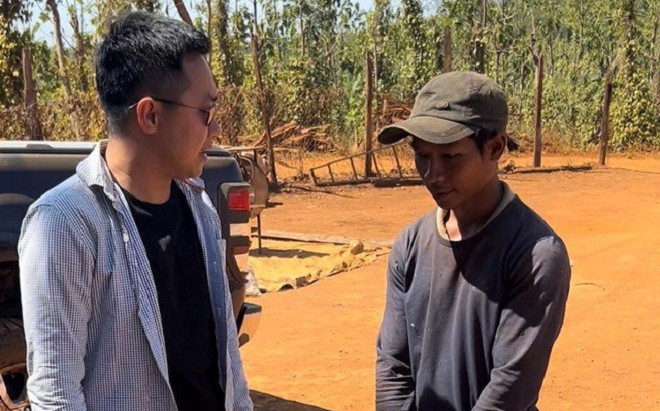 Va chạm làm vỡ đèn ôtô chàng trai nghèo có hành động tử tế và câu chuyện ấm lòng phía sau Ảnh 2