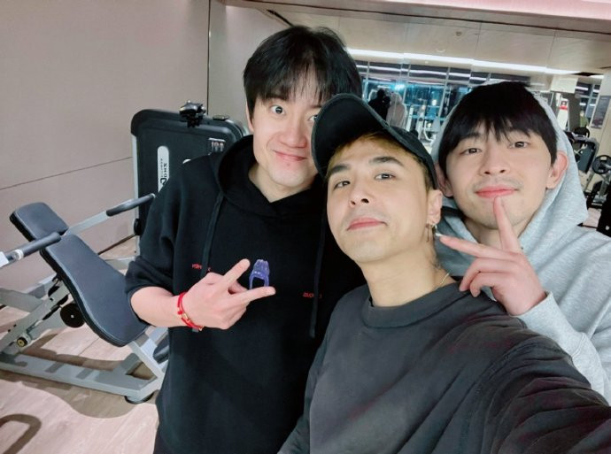 Hình ảnh mới của Đặng Luân