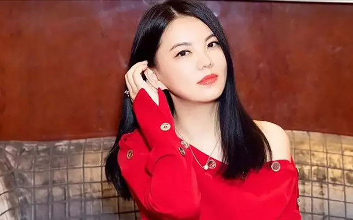 'Mỹ nhân giàu nhất showbiz' sống đơn độc với tài sản 171 nghìn tỷ sau khi cướp bồ đồng nghiệp Ảnh 2