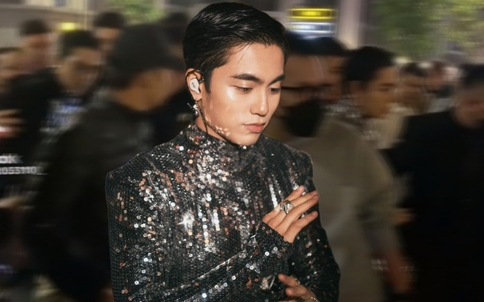 MONO diện đồ lấp lánh đi diễn nhưng lại di chuyển bằng xe máy: Nguyên nhân vì sao? Ảnh 2