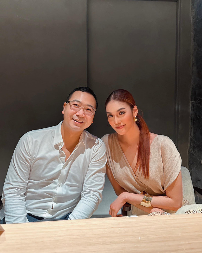 Lan Khuê khoe khoảnh khắc đón tuổi mới bên ông xã doanh nhân.