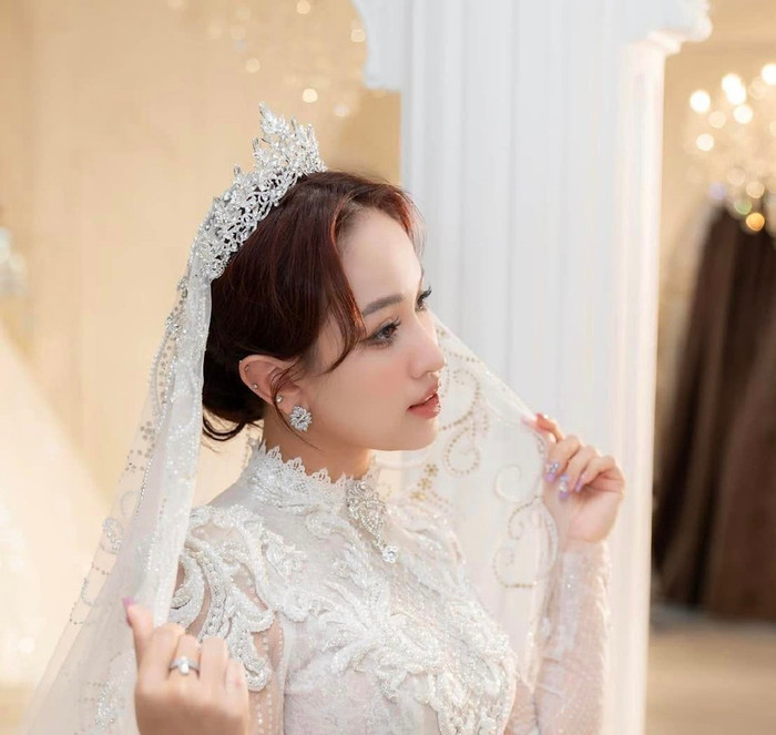 Vân Hugo là gương mặt quen thuộc với khán giả truyền hình. 