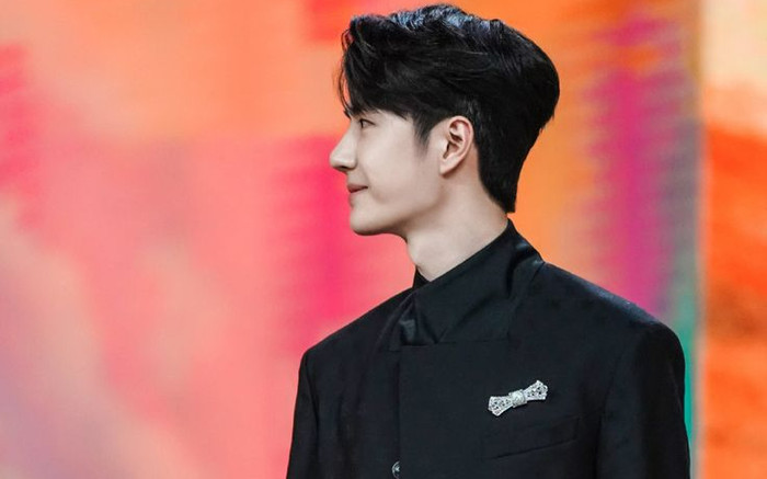 Vương Nhất Bác ở tuổi 26: Từ thực tập vô danh đến cổ đông công ty giải trí lớn nhất nhì Trung Quốc Ảnh 2