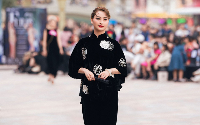 MC hoạt ngôn nhất VTV diễn 'first face' show thời trang, catwalk không thua kém mẫu chuyên nghiệp Ảnh 2