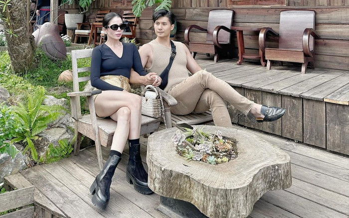 Lệ Quyên lộ đôi chân khẳng khiu, thân hình gầy gò khi ở bên cạnh Lâm Bảo Châu Ảnh 2