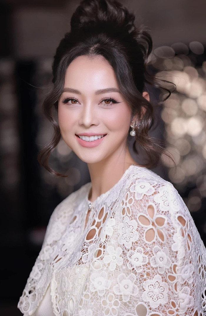 Jennifer Phạm ngày càng nhuận sắc.