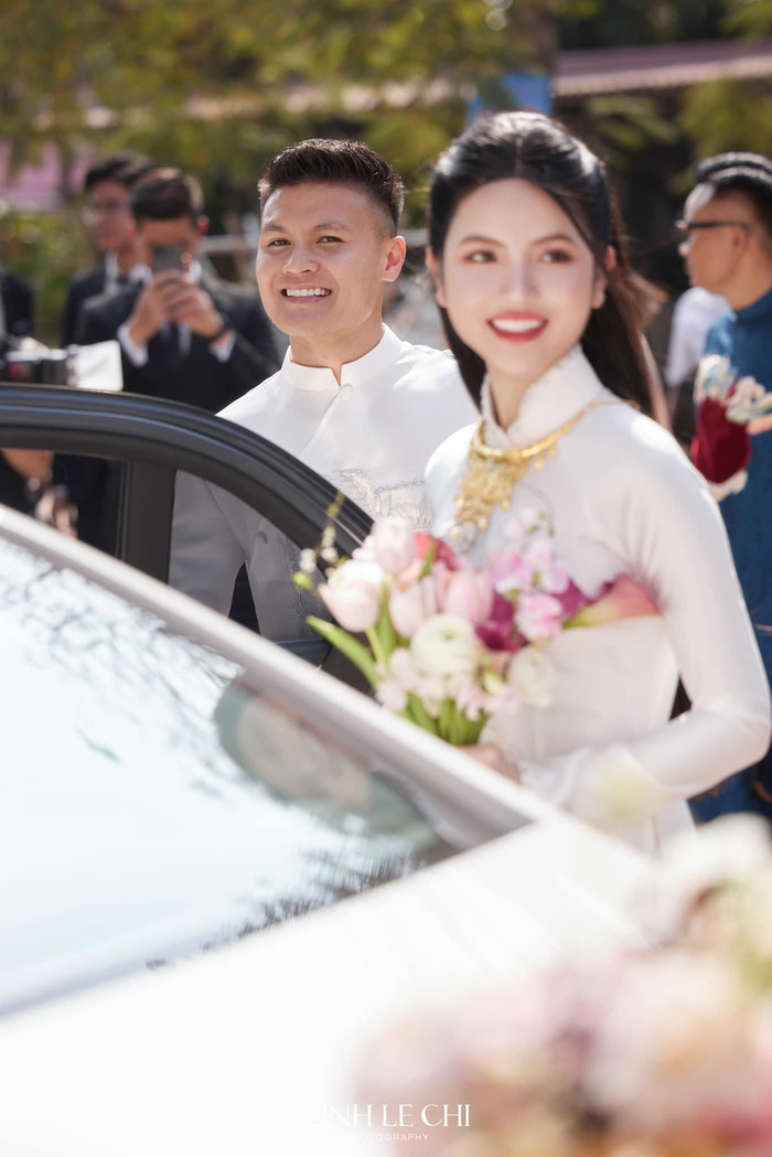 Quang Hải - Chu Thanh Huyền tổ chức lễ ăn hỏi hoành tráng.