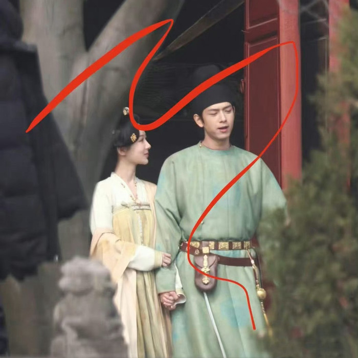 Cảnh Dương Tử - Lý Hiện chung khung hình trong Quốc Sắc Phương Hoa.