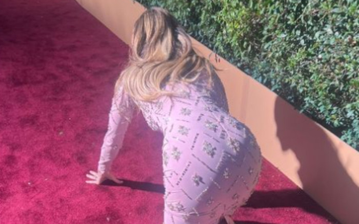 Nữ MC bò trên thảm đỏ Quả Cầu Vàng 2024 vì mất kim cương trị giá 6 tỷ Ảnh 2