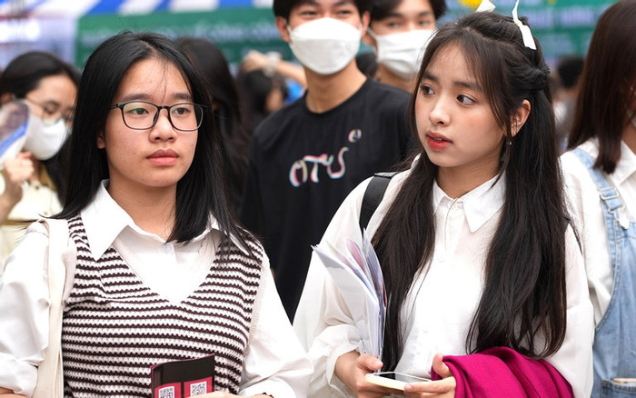 Xét tuyển ĐH bằng học bạ: Khó công bằng khi còn tình trạng 'phù phép' bảng điểm Ảnh 2