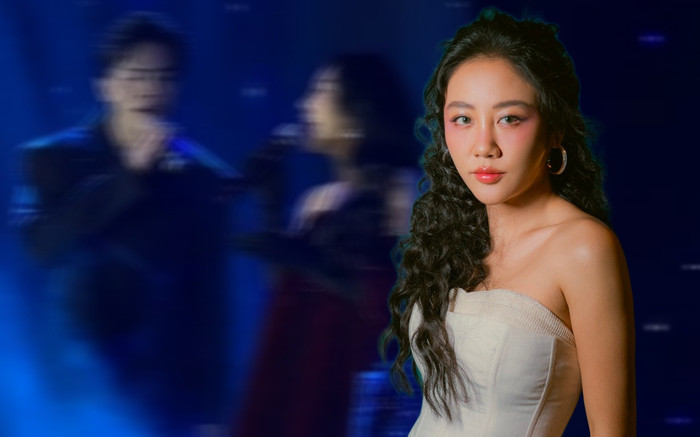 Văn Mai Hương lần đầu song ca cùng chàng trai đặc biệt trên sân khấu: Tưởng lạ hóa ra quen! Ảnh 2