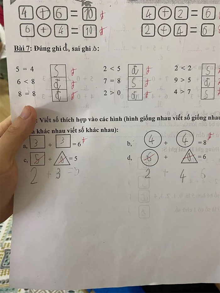 Đáp án '5+0=5' bị cô giáo chấm sai, mẹ đăng đàn nhờ giải hộ và kết quả gây bất ngờ Ảnh 1
