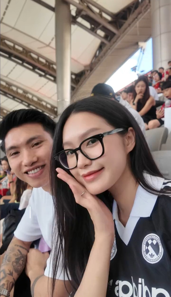 Doãn Hải My hiện đang ở Hàn Quốc để đồng hành cùng Đoàn Văn Hậu điều trị chấn thương. 