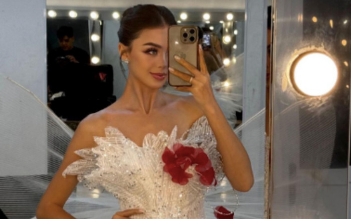 Vợ thủ môn Bùi Tiến Dũng khoe nhan sắc gợi cảm Ảnh 2