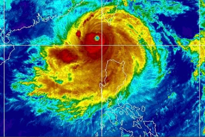Hình ảnh mắt siêu bão Krathon (bão số 5)