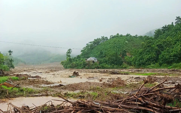 Làng Nủ bị cô lập do mưa lớn kéo dài Ảnh 2