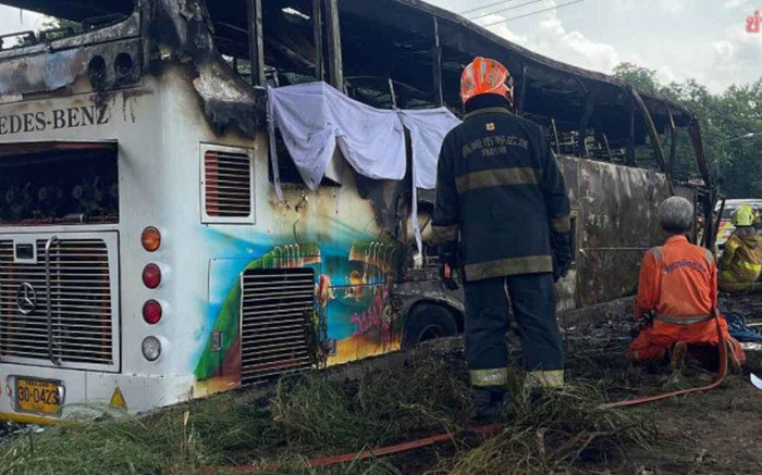 22 thi thể được tìm thấy bên trong vụ cháy xe buýt, nguyên nhân các nạn nhân không thể thoát ra ngoài Ảnh 2