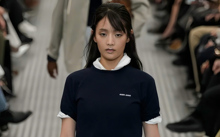 Ngôi sao châu Á bị chê tơi tả trên sàn diễn Paris Fashion Week Ảnh 2