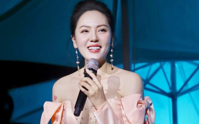 Phương Linh bị khán giả góp ý về một thói quen khi đi hát Ảnh 2