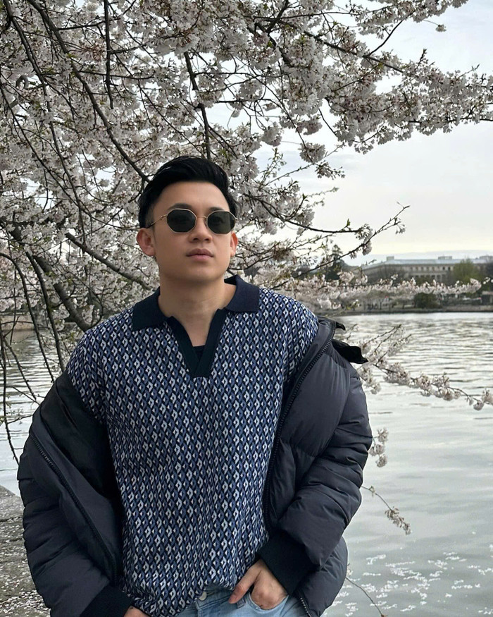 Nam ca sĩ chuẩn bị mọi thứ để ứng phó với cơn bão.