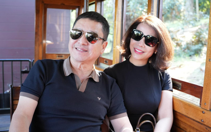 NSƯT Chí Trung lương 10,2 triệu, nay khoe đi du lịch châu Âu với bạn gái Á hậu kém 17 tuổi Ảnh 2