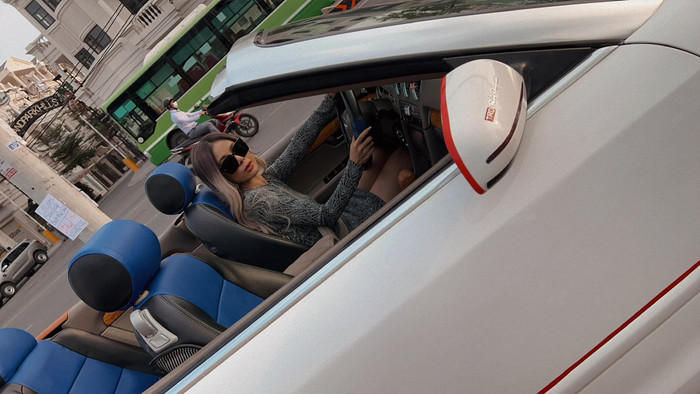 Nam Thư hiện theo đuổi hình ảnh nóng bỏng, gợi cảm.