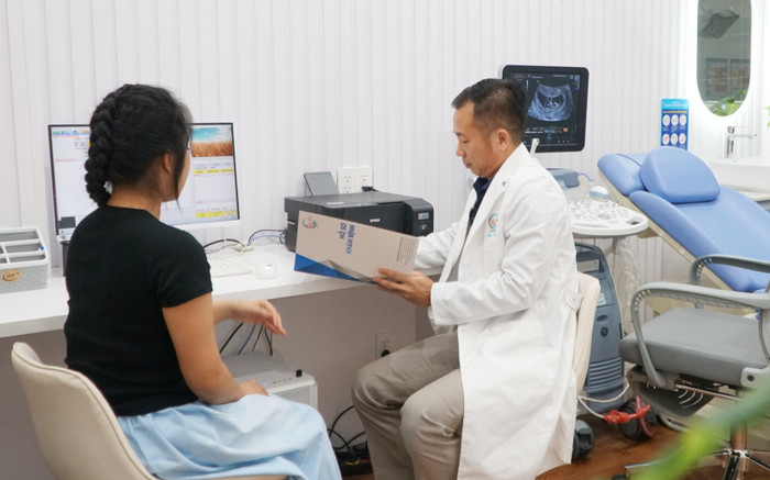 Bác sĩ TPHCM đồng lòng thực hiện những ca thụ tinh ống nghiệm giá rẻ cho người thu nhập thấp Ảnh 2