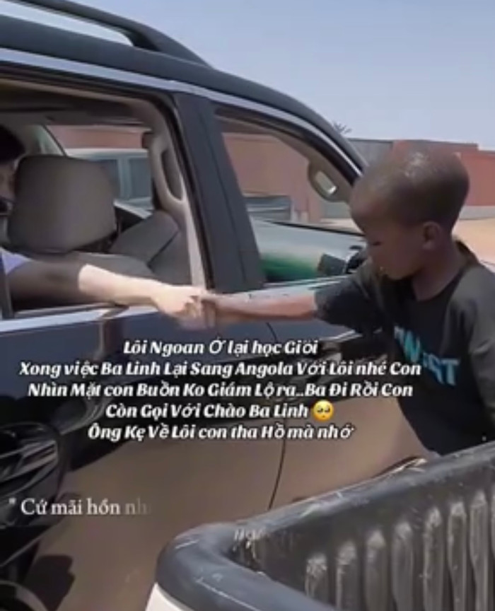 Gương mặt buồn bã của Lôi Con khi phải tạm biệt Quang Linh.