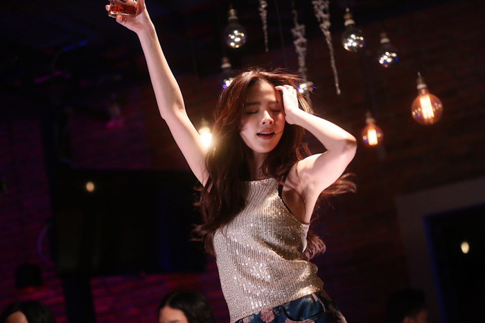 Baifern Pimchanok: Từ mỹ nhân đẹp nhất Thái Lan đến nữ hoàng phim 18+ Ảnh 5