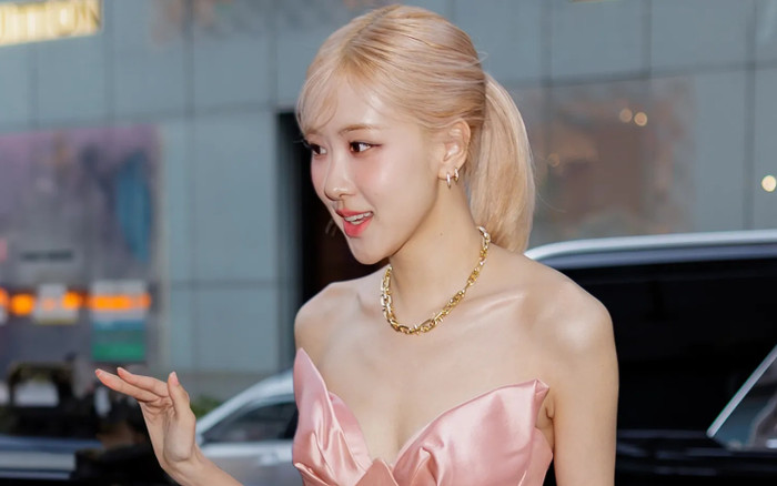 Rosé từ chối chụp ảnh cùng người hâm mộ tại quán ăn vì một lý do Ảnh 2