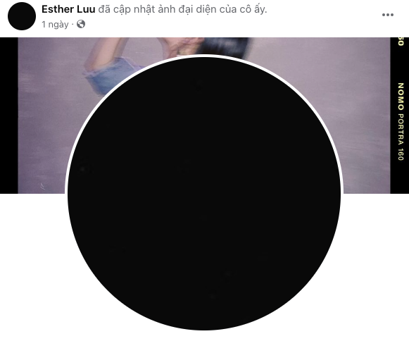Hari Won đổi ảnh đại diện màu đen, báo tin buồn khi người thân qua đời. 