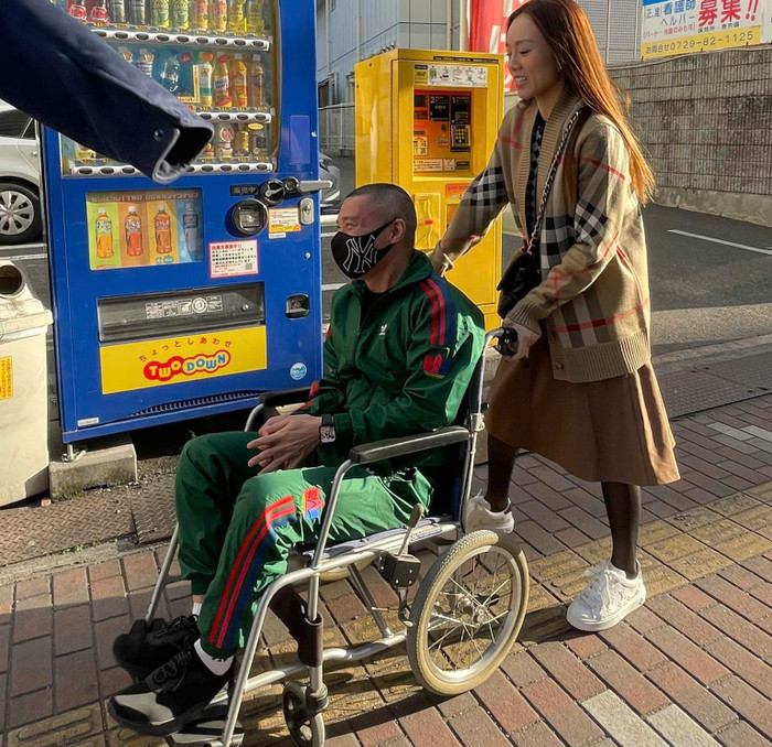 Ngọc Hà đưa chồng sang Nhật chữa bệnh.