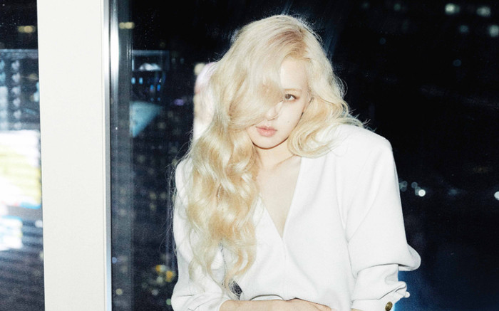 Bí quyết chăm sóc tóc tẩy luôn óng mượt như Rosé (BLACKPINK) Ảnh 2