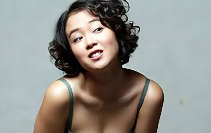 Lee Jae Eun từng phải nhận lời đóng nhiều phim nóng để có tiền trả nợ giúp bố.