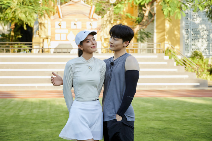 Tình cảm của cả hai đang tiến triển ngày càng tốt.