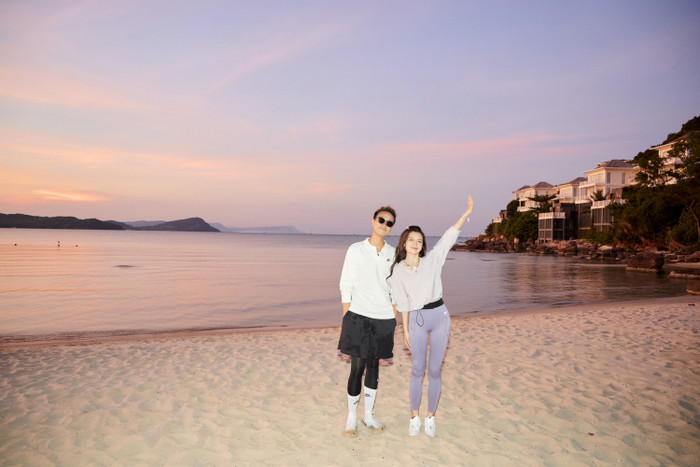 Ban bình luận nhận xét cả hai khó lòng tiến tới mối quan hệ tình cảm, dừng lại ở mức bạn bè tốt của nhau.