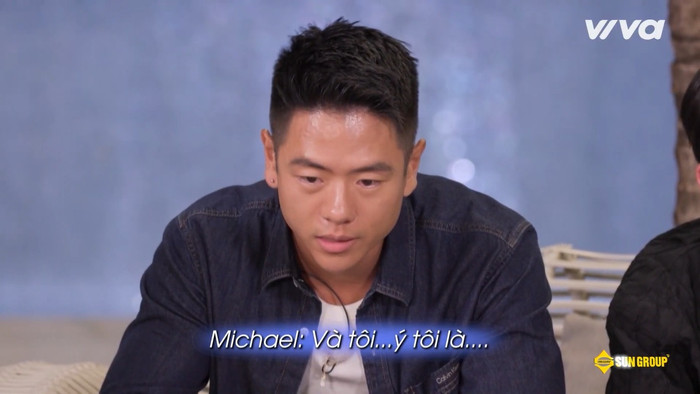 Michael Trương lại ra sức thuyết phục mọi người giữ Yuna Vũ ở lại chương trình. 