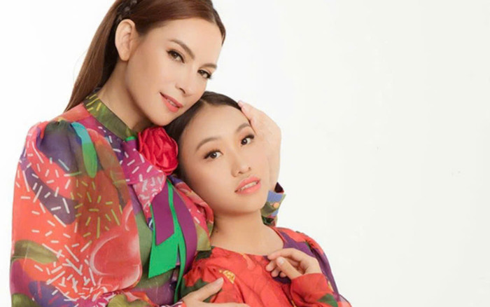 Con nuôi Phi Nhung chông chênh sau biến cố mẹ qua đời Ảnh 2